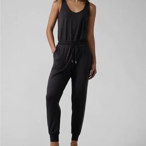 Athleta Balance Romper Jumpsuit Sleeveless Tank Jogger Black Size 8 Medium